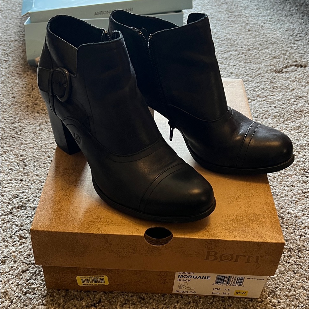 Born "Morgane" Black Leather Ankle Booties size 7.5